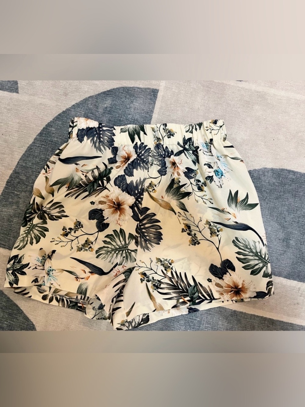 SheIn floral shorts size 4